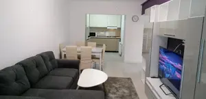 Inchiriez apartament cu două camere în blocul White Tower. Prima închiriere 2500 lei.  - imagine 4