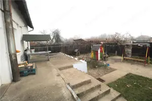 Casa 200 mp+ teren 1100 mp, 2 fronturi stradale - imagine 5