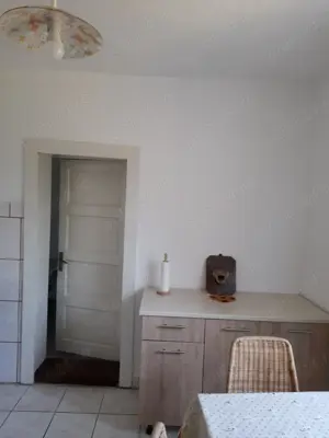 Vând casă în Sebiș Arad, cu 4 camere, bucătărie, baie.  - imagine 5