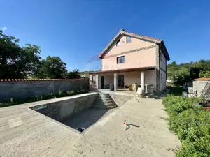 Casă / Vilă in Sat Nou / Panciu - imagine 2