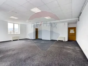 SPATIU COMERCIAL 80 MP OPEN SPACE CU GRUP SANITAR | GREEN CENTER ITC - imagine 3