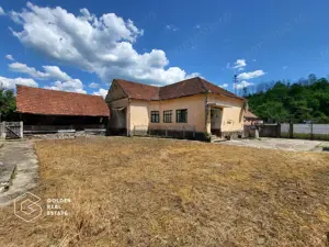 Casa  cu 3 corpuri de cladire, sat Lalasint - imagine 2