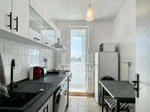 Apartament cu trei camere decomandat Bd. Cetatii