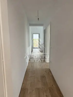 Duplex  modern despartit prin camera tehnica - imagine 12