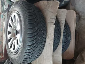 Vand anvelope cu jenti