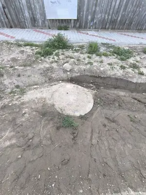 Teren intravilan in tufesti la soseau principala - imagine 3