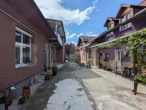 Casa de vanzare, cu curte comuna, 2 camere, 54 mp, zona Clujana - imagine 2