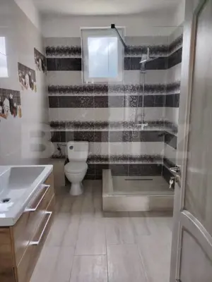 Casa de vanzare, cu 6 camere, 288 mp, zona Voinesti - imagine 7