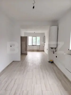 Casa de vanzare, cu 6 camere, 288 mp, zona Voinesti - imagine 13