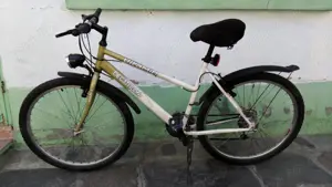 Se  vinde bicicleta 
