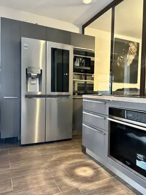 Inchiriez ap 3 camere bloc nou Tractoru langa Coresi cu parcare si boxa - imagine 8