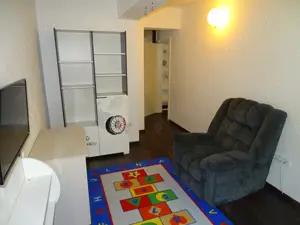 Inchiriez ap 3 camere bloc nou Tractoru langa Coresi cu parcare si boxa - imagine 7