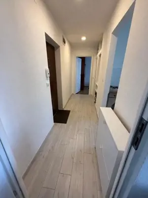 Apartament de vanzare, cu 2 camere, decomandat, 54 mp, zona Terezian