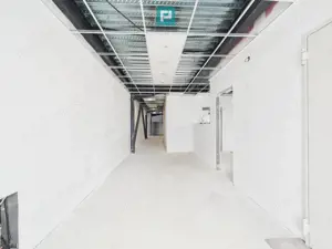 Hală Modernă, în zona Aeroport – 949 mp Utili - imagine 5