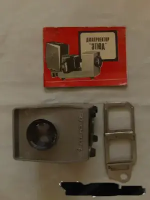 aparat proiector de diafilm cu suport diapozitive