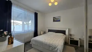 Casa de vanzare, cu piscina, intrarea in Santandrei Mega Image - imagine 18