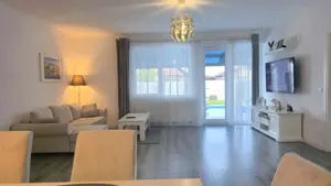 Casa de vanzare, cu piscina, intrarea in Santandrei Mega Image - imagine 11