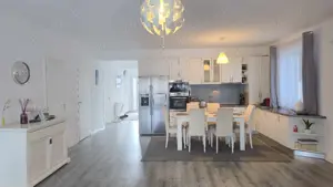 Casa de vanzare, cu piscina, intrarea in Santandrei Mega Image - imagine 13