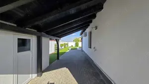 Casa de vanzare, cu piscina, intrarea in Santandrei Mega Image - imagine 10