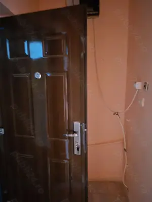 Garsoniera de vânzare  - imagine 5