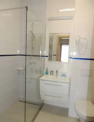 Apartament 2 camere mobilat, vedere la mare, in prima linie + loc de parcare, de vanzare Mamaia Nord - imagine 6