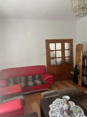 De vanzare casa in zona Blascovici, strada linistita, 6 camere, piscina - imagine 1