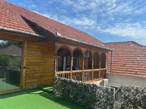 De vanzare casa in zona Blascovici, 6 camere, piscina, strada linistita