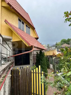 Casă versatilă de vanzare, cu 7 camere, 269 mp, zona Tudorul Vechi - imagine 2 Casă versatilă de vanzare, cu 7 camere, 269 mp, zona Tudorul Vechi - imagine 2