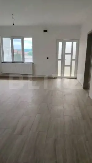 Casa de vanzare, cu 6 camere, 288 mp, zona Voinesti - imagine 20