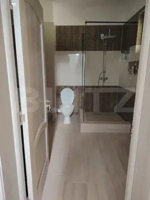 Casa de vanzare, cu 6 camere, 288 mp, zona Voinesti - imagine 17