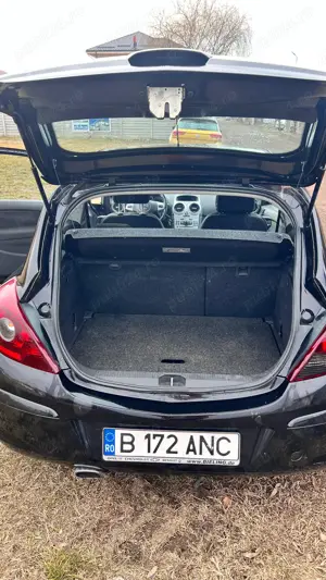 Vând Opel corsa 2007 stare bună , cauciucuri față noi, genti aliaj,  motor1,2, benzina.