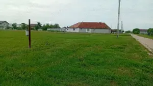 vand loc de casa in loc ALUNIS