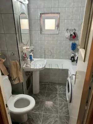 FREIDORF - BLOC IZOLAT - 3 cam - 2 bai - decomandat - centrala proprie - clima - imagine 6