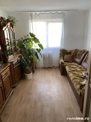 Inchiriez apartament cu o camera in Complexul Studentesc  - imagine 2