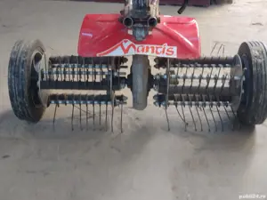 Motosapă Mantis cu motor in 2 timpi Honda dotată cu freza si scarificator  - imagine 3