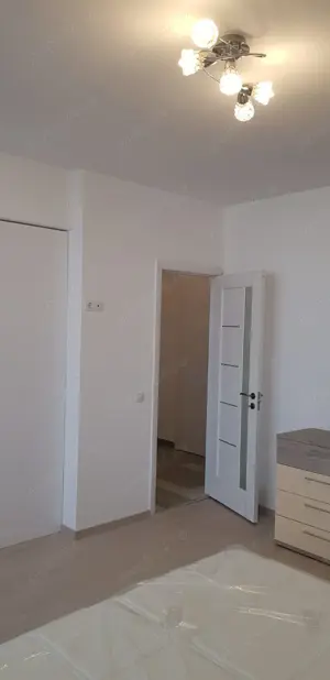 inchiriez apartament  ultracentral Oradea pe termen lung - imagine 2