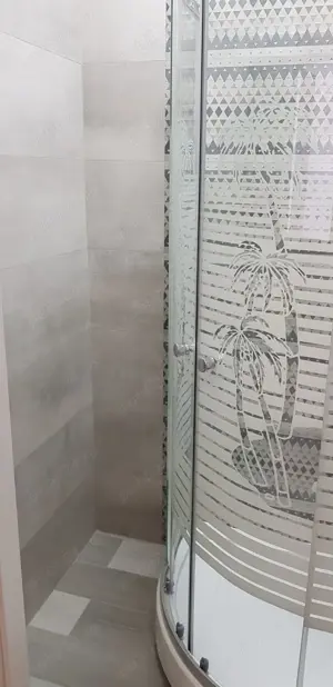 inchiriez apartament  ultracentral Oradea pe termen lung - imagine 9