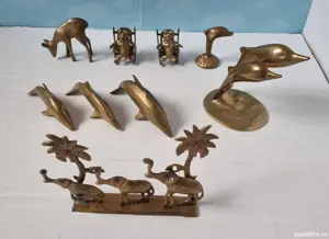Lot figurine mari din bronz