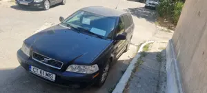 Se vinde Volvo v40  - imagine 3