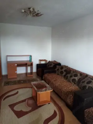 Ofer spre inchiriere apartament doua camere zona piata aurora - imagine 4