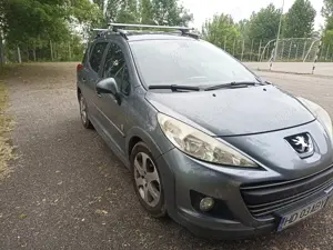 Peugeot 207 SW,an 2010,1.6 cmc Diesel  - imagine 4
