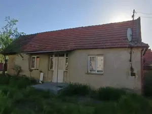 Vând casă în satul Dernișoara,jud. Bihor - imagine 2