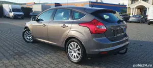Ford Focus Titanium   2011  1.6 Benzina Motor Clasic - imagine 7