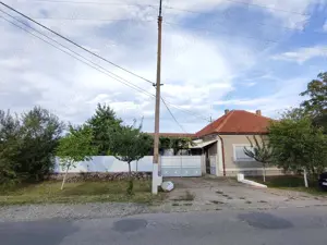 Casă de vânzare în Ineu, jud. Arad