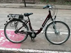 Bicicletă electrică, cu accelerație 
