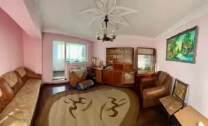 Apartament cu 3 camere in Micro 18