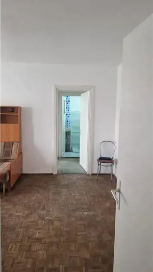 Apartament 2 camere, zona centrala - imagine 4