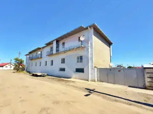 Clădire cu destinații multiple de vânzare în Arad - imagine 3