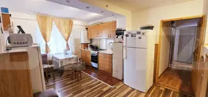 Apartament de vanzare, cu 3 camere, decomandat, 68mp, parter înalt