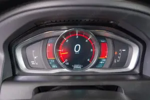 Volvo XC 60 2.4 D4 AWD Geartronic "R-Design" - imagine 13